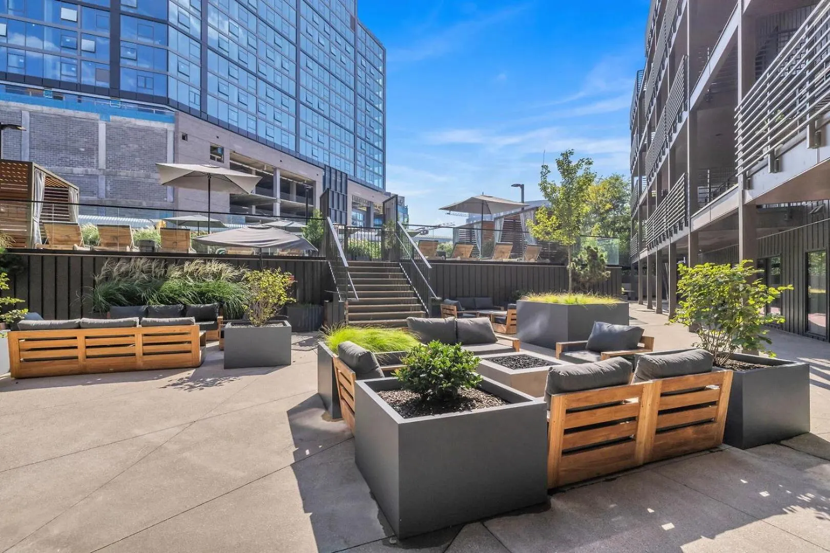 Plush Haven-2 Unit Combo-Walk To Broadway Nashville