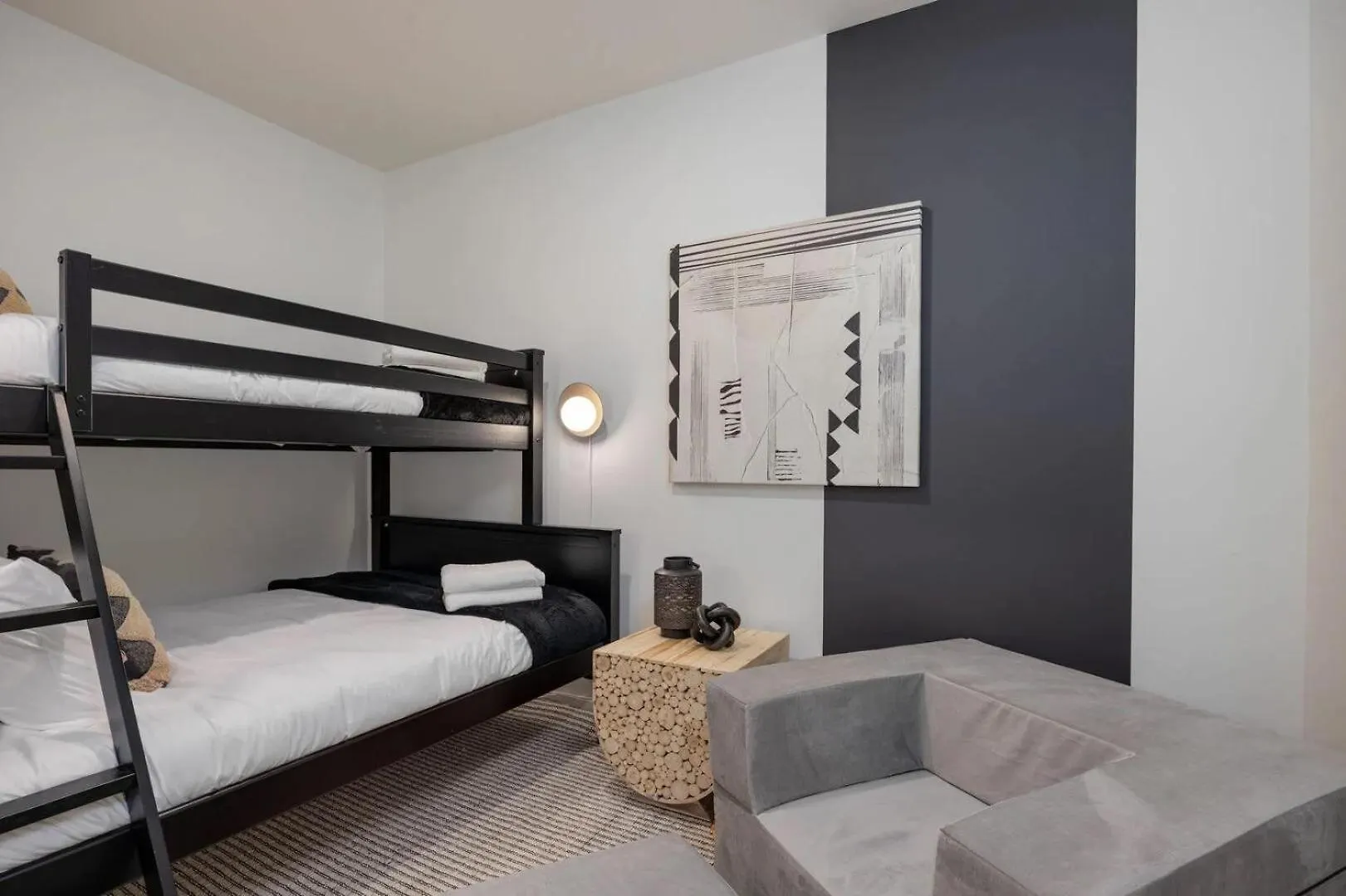 Plush Haven-2 Unit Combo-Walk To Broadway Nashville 0*,