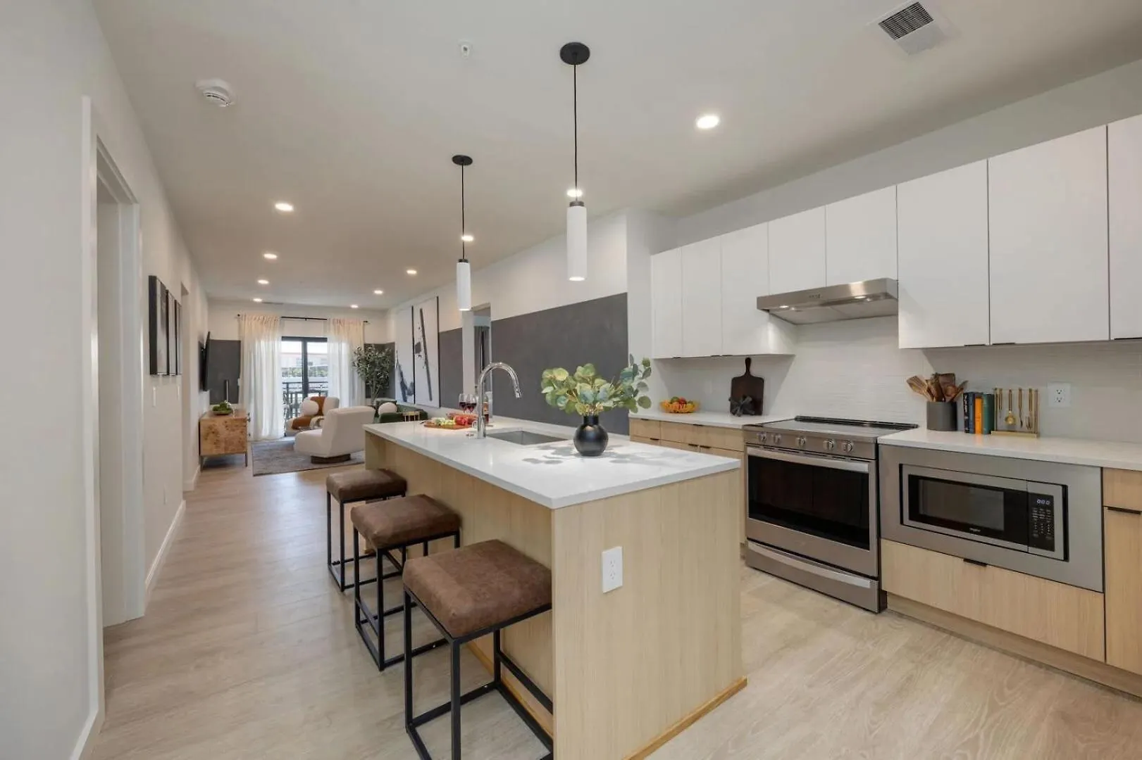 Plush Haven-2 Unit Combo-Walk To Broadway Nashville 0*,
