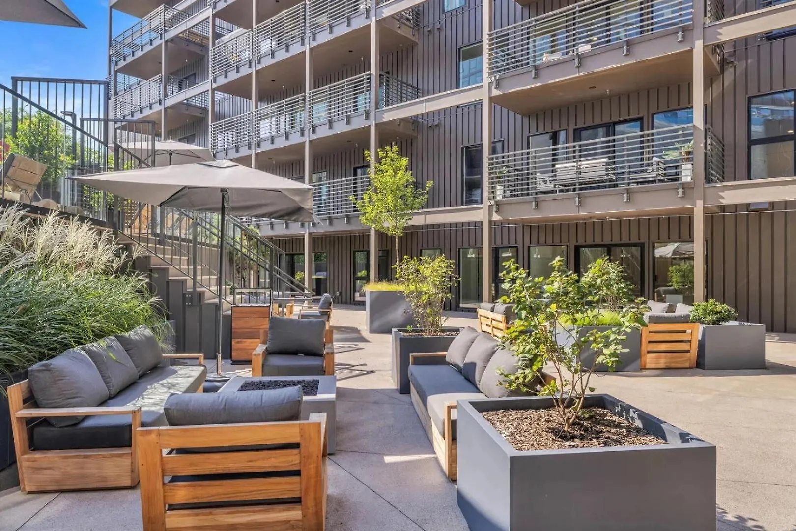 Plush Haven-2 Unit Combo-Walk To Broadway Nashville